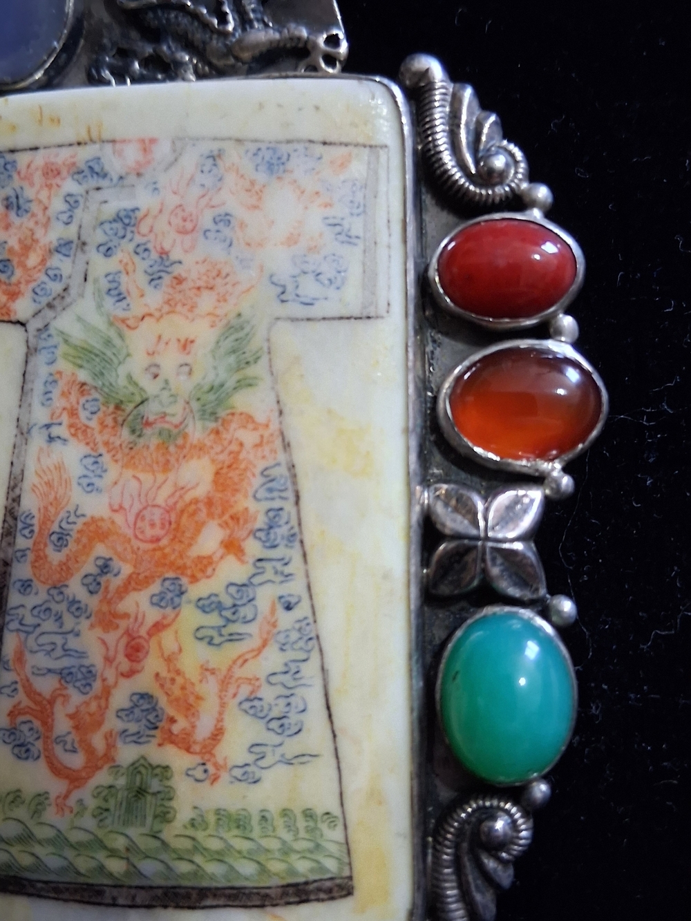This sterling silver pendant Brooch Dragon by designer Amy Kahn Russell (AKR) - Picture 4 of 7